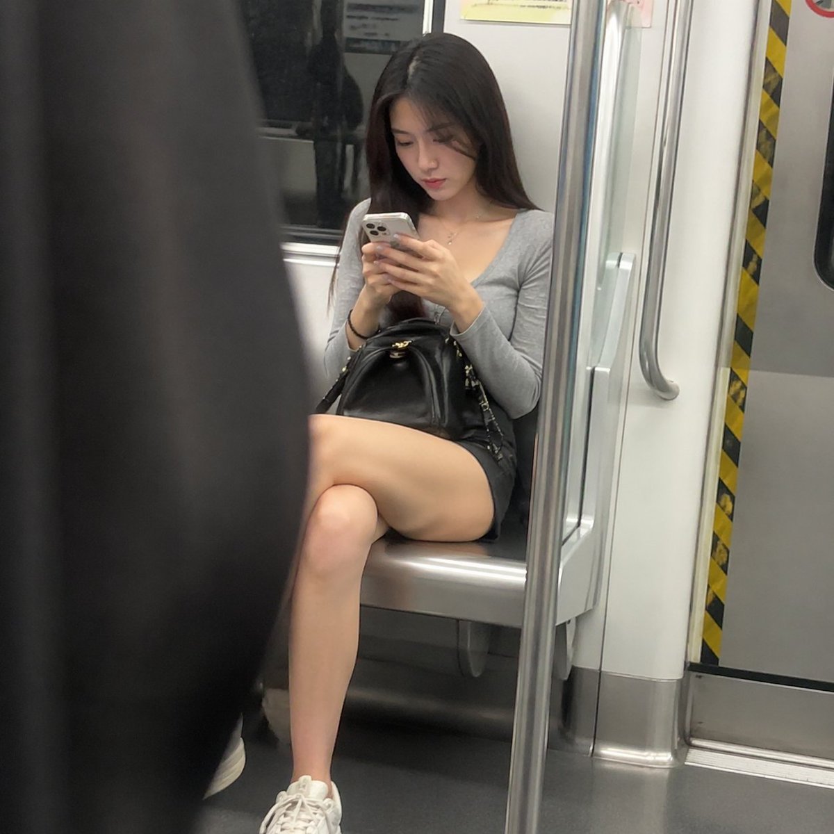 Candid Subway Photography Style example 2