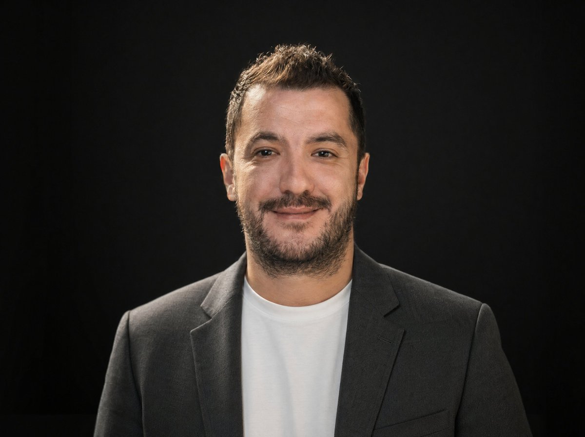 Professional Dark-Background LinkedIn Portrait AI image template preview