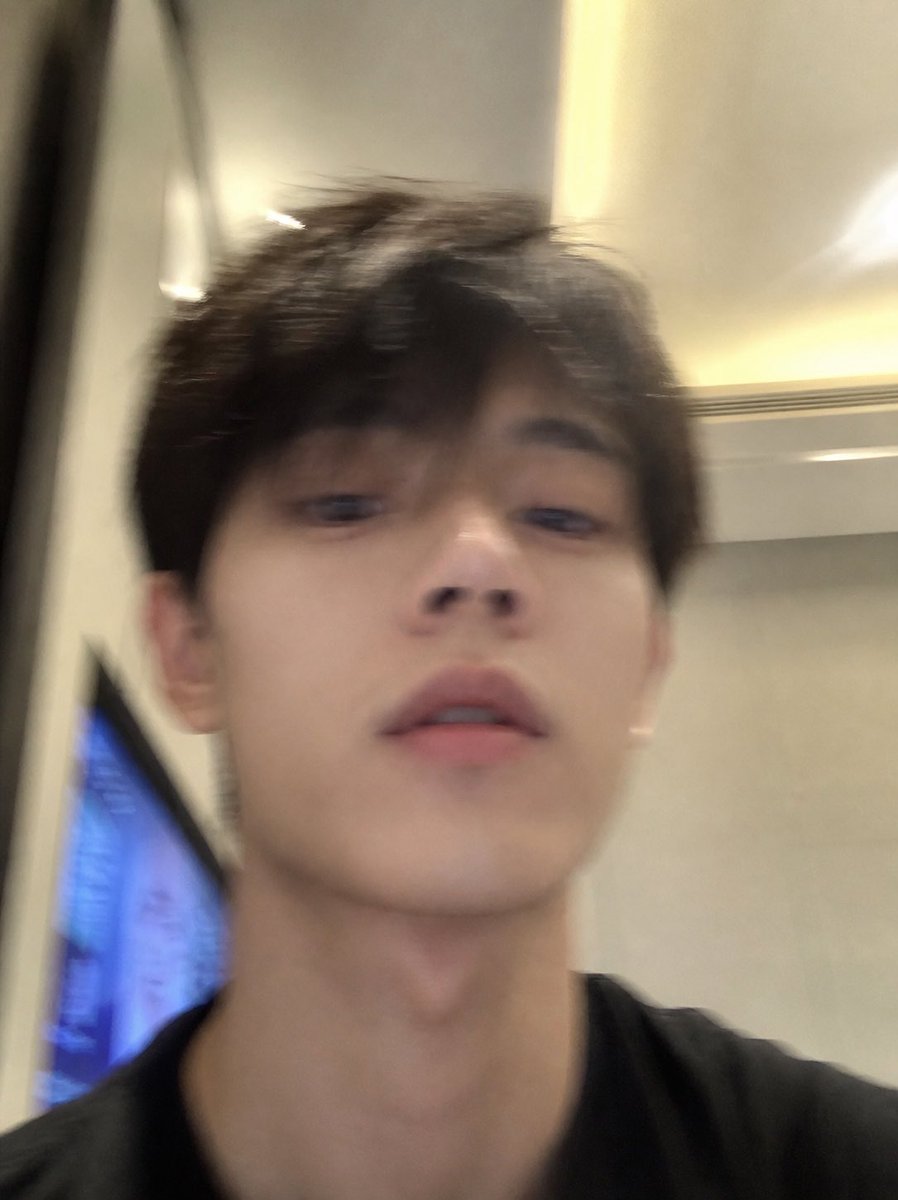 AI Personality iPhone Selfie Snapshot AI image template preview