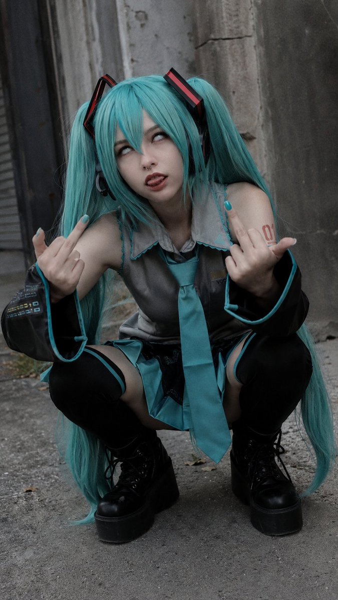 Realistic Hatsune Miku Selfie AI image template preview