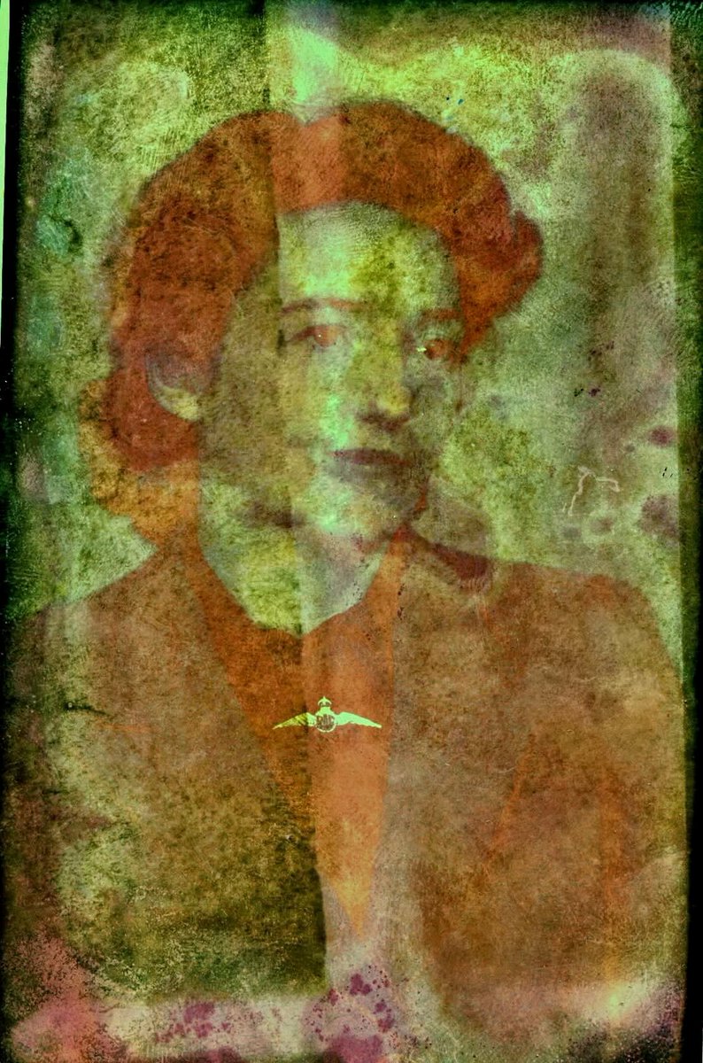 Old Photo Restoration to DSLR Quality AI image template preview