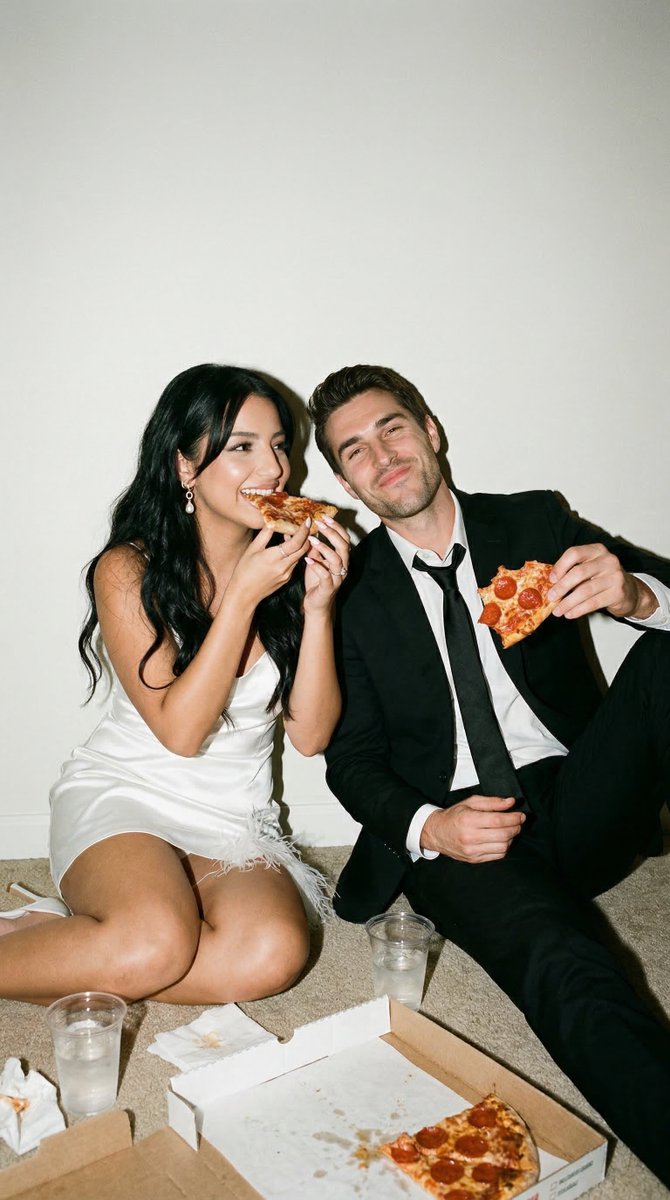 Candid Wedding Afterparty Pizza Flash Editorial Prompt for Nano Banana 2 AI image template preview