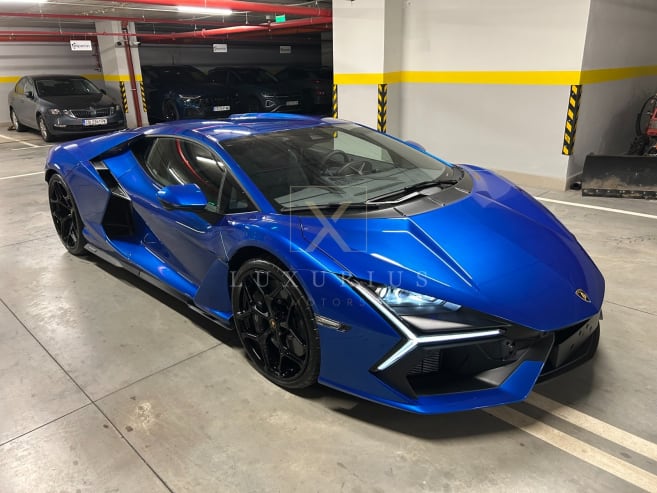 Lamborghini Revuelto