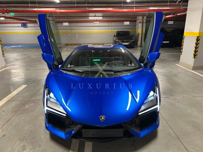 Lamborghini Revuelto