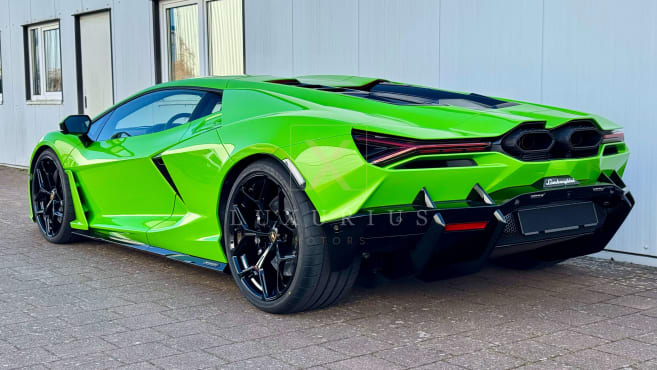 Lamborghini REVUELTO