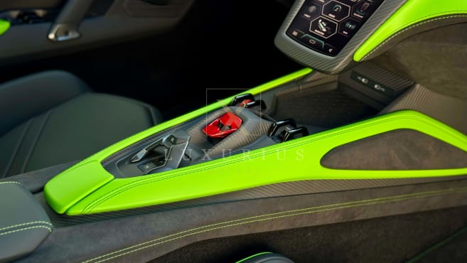 Lamborghini REVUELTO