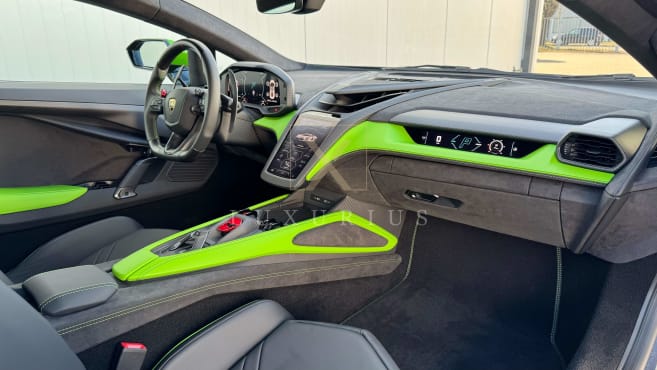 Lamborghini REVUELTO