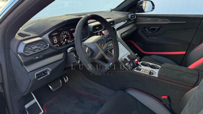Lamborghini URUS