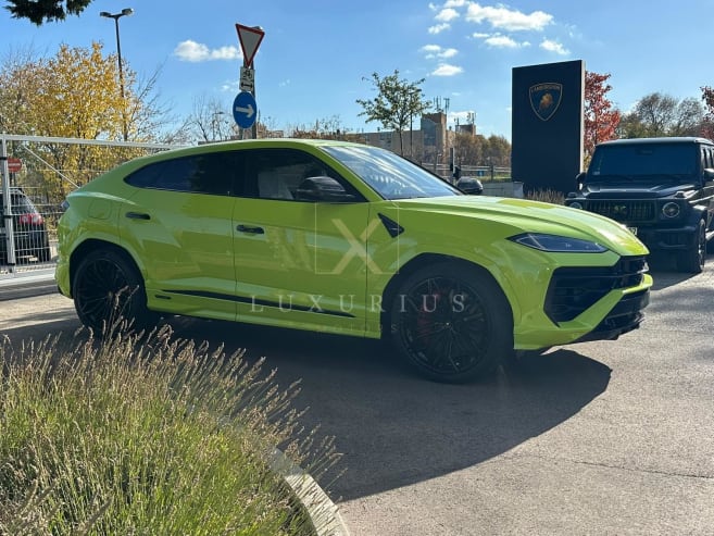 Lamborghini URUS