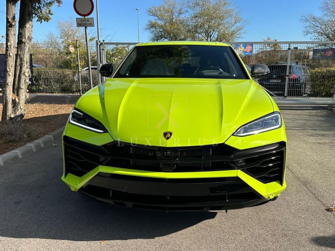 Lamborghini URUS