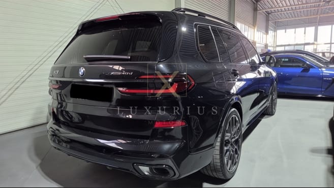 BMW X7
