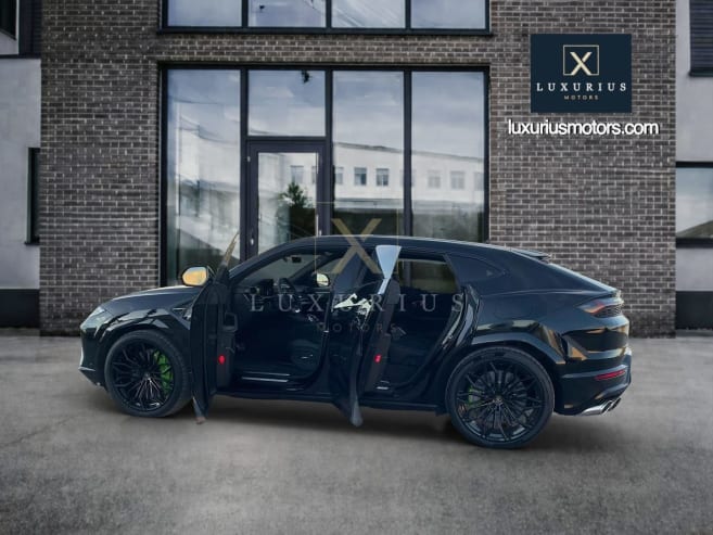 Lamborghini URUS