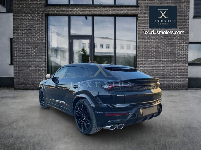 Lamborghini URUS