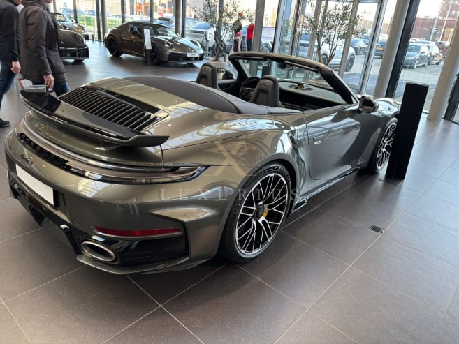 Porsche 911 Turbo S
