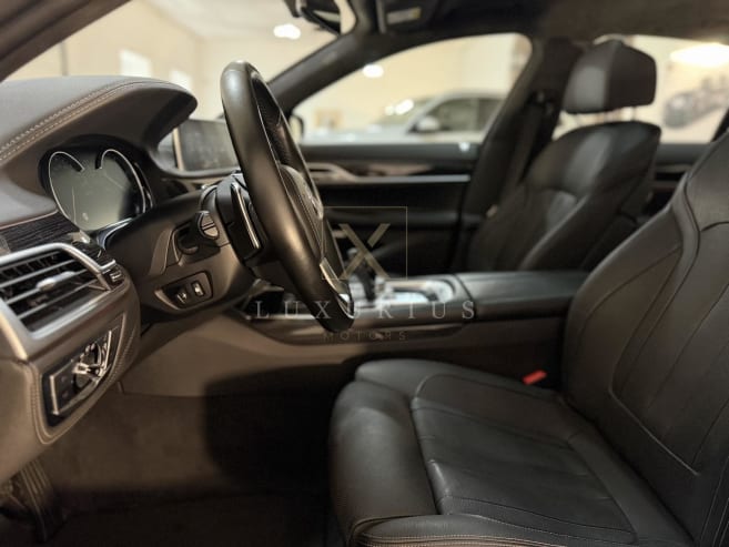 BMW Řada 7