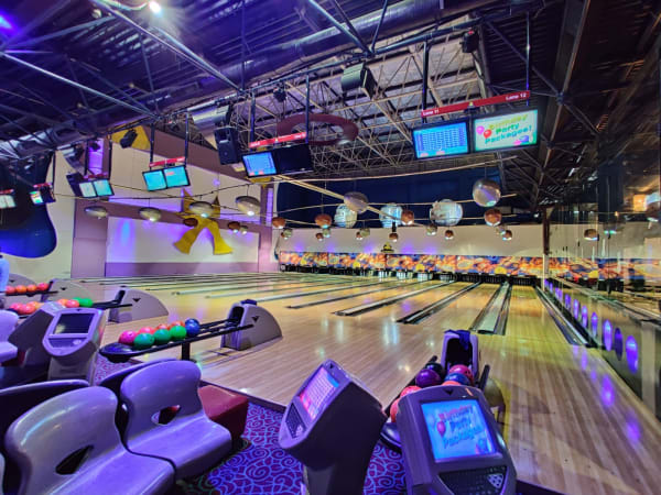Go Bowl, Bennigana Halli, Team Bowling Challenge — view 4