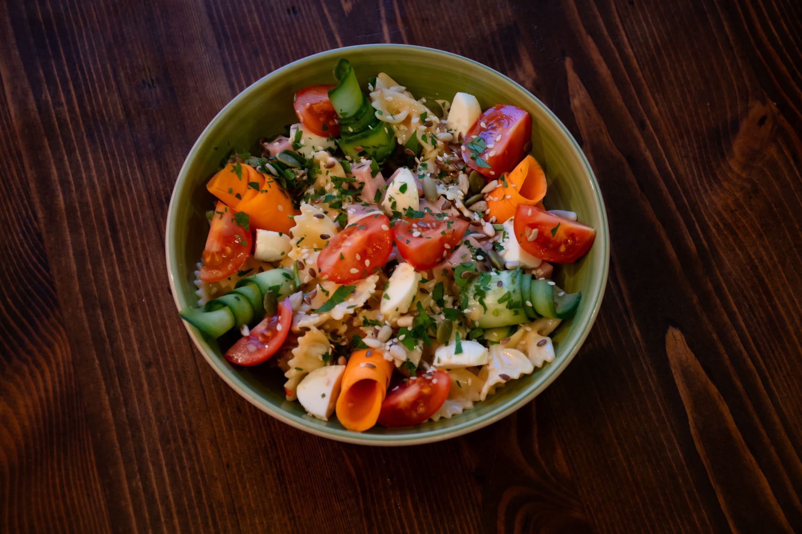 Тёплый паста-салат