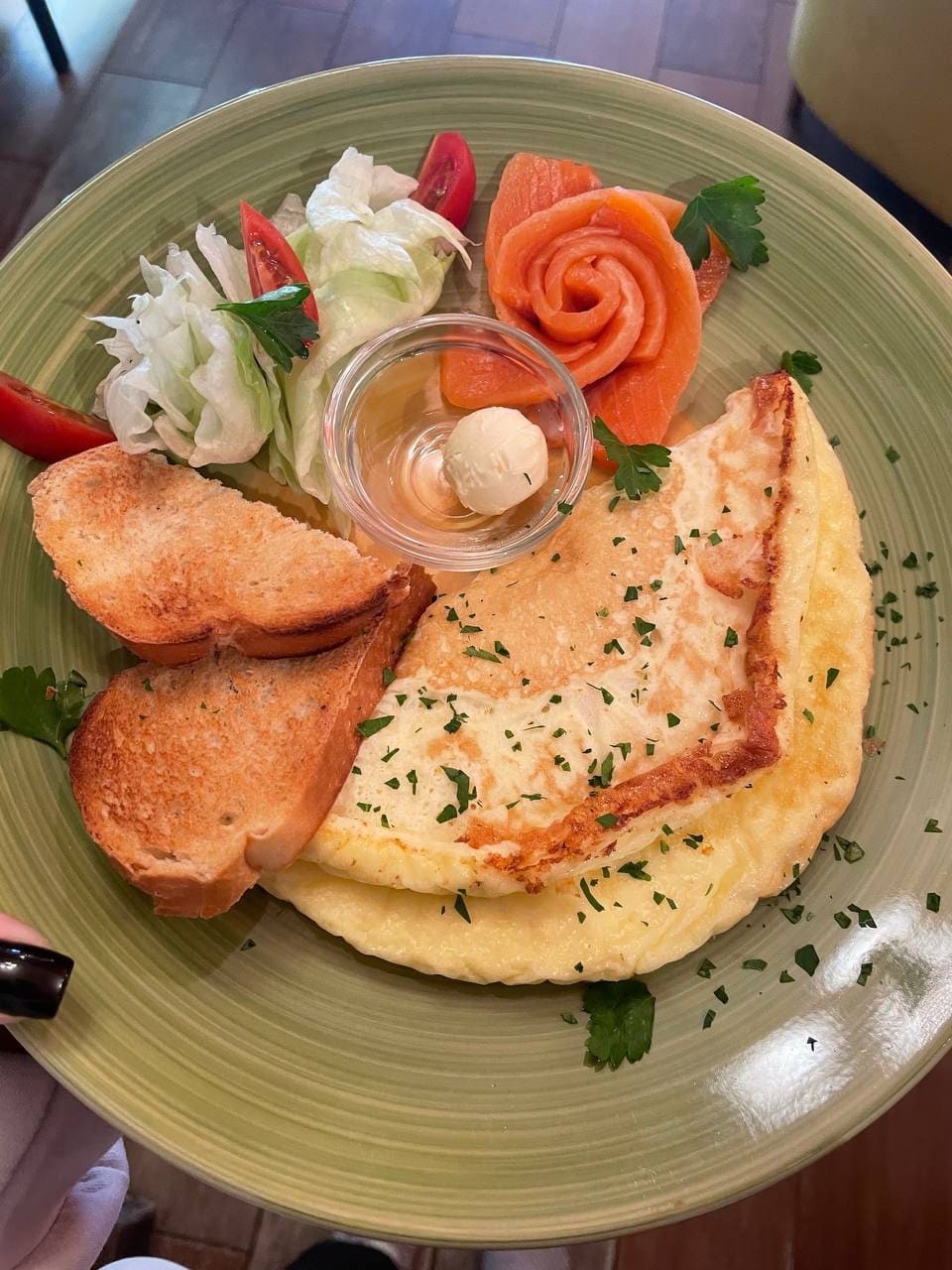 Омлет с лососем