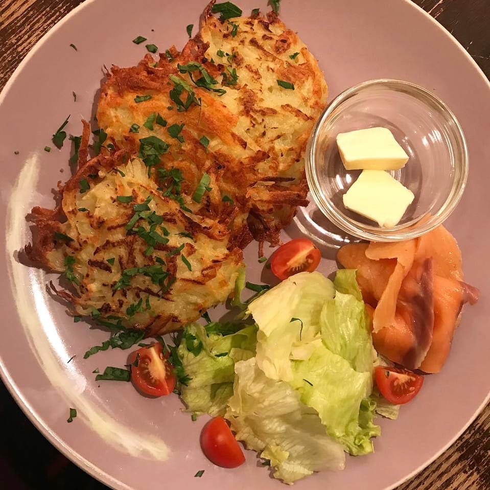 Фирменные драники с лососем