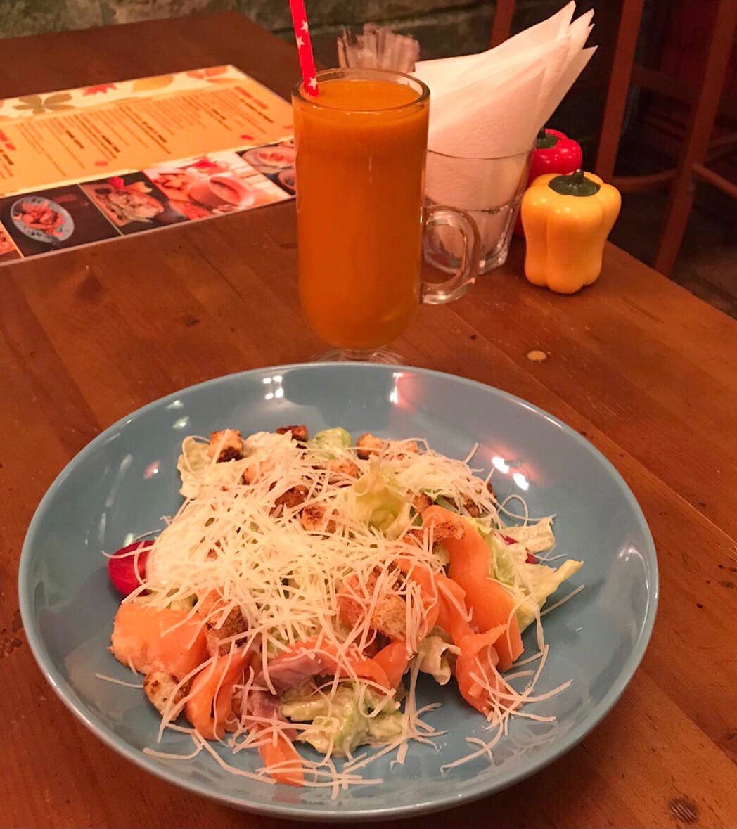 Цезарь с лососем