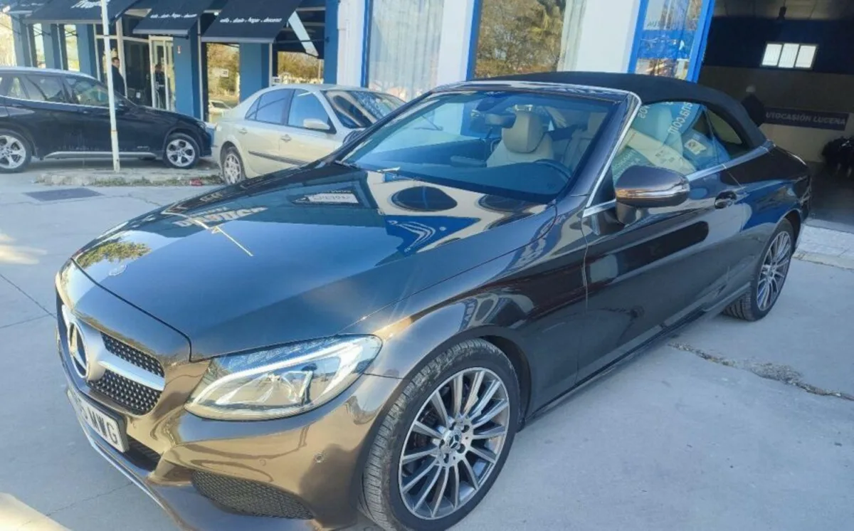 MERCEDES — Clase C — C 220d Cabrio Premium Plus