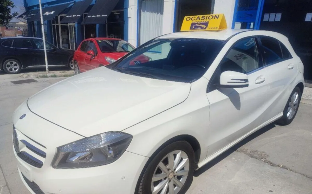 MERCEDES — Clase A — 180 CDI Automatic Sport