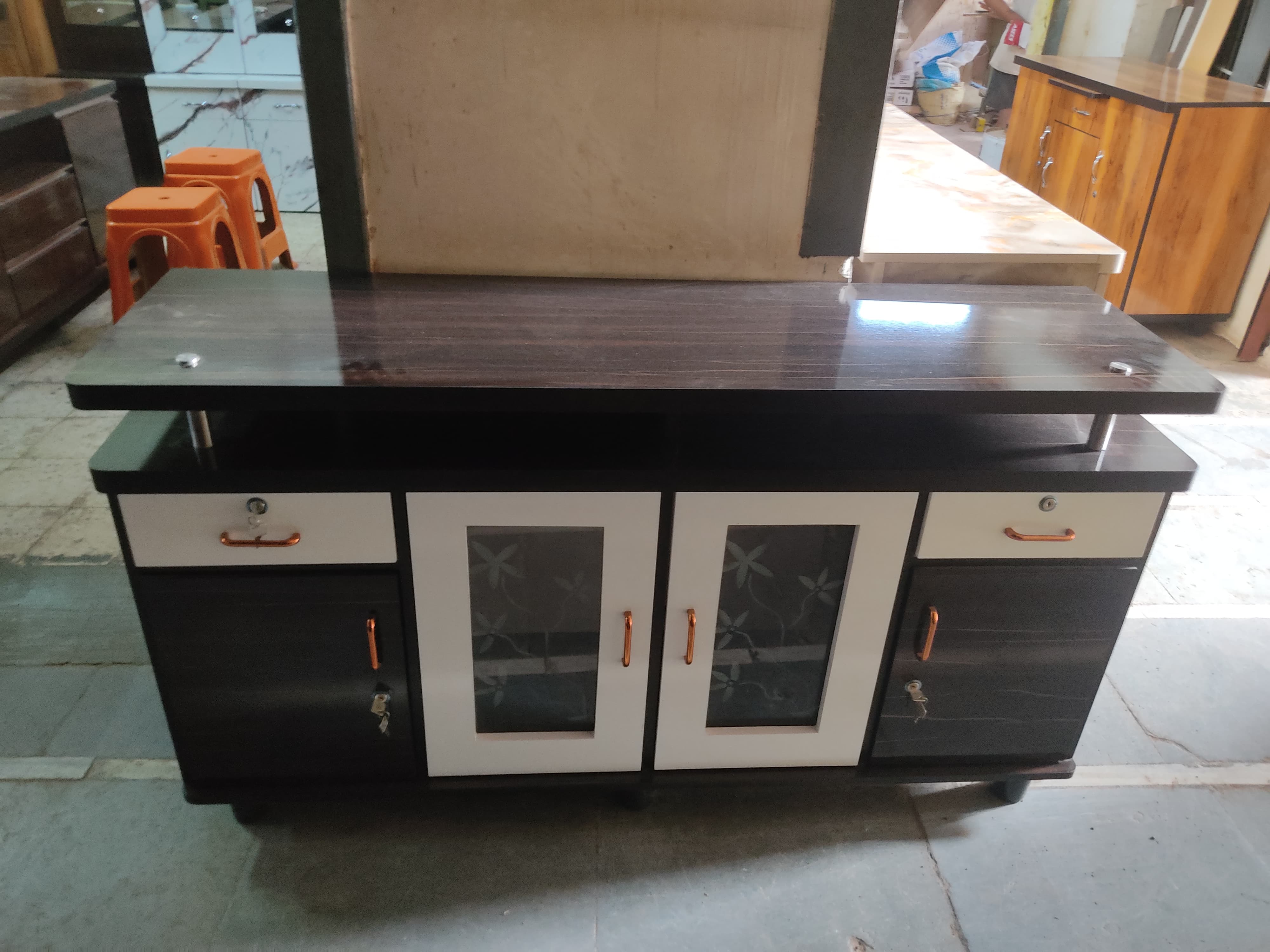 TV Base