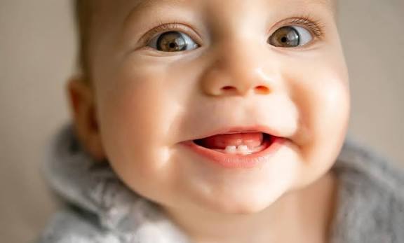 Kapan Bayi Bisa Melihat dengan Jelas