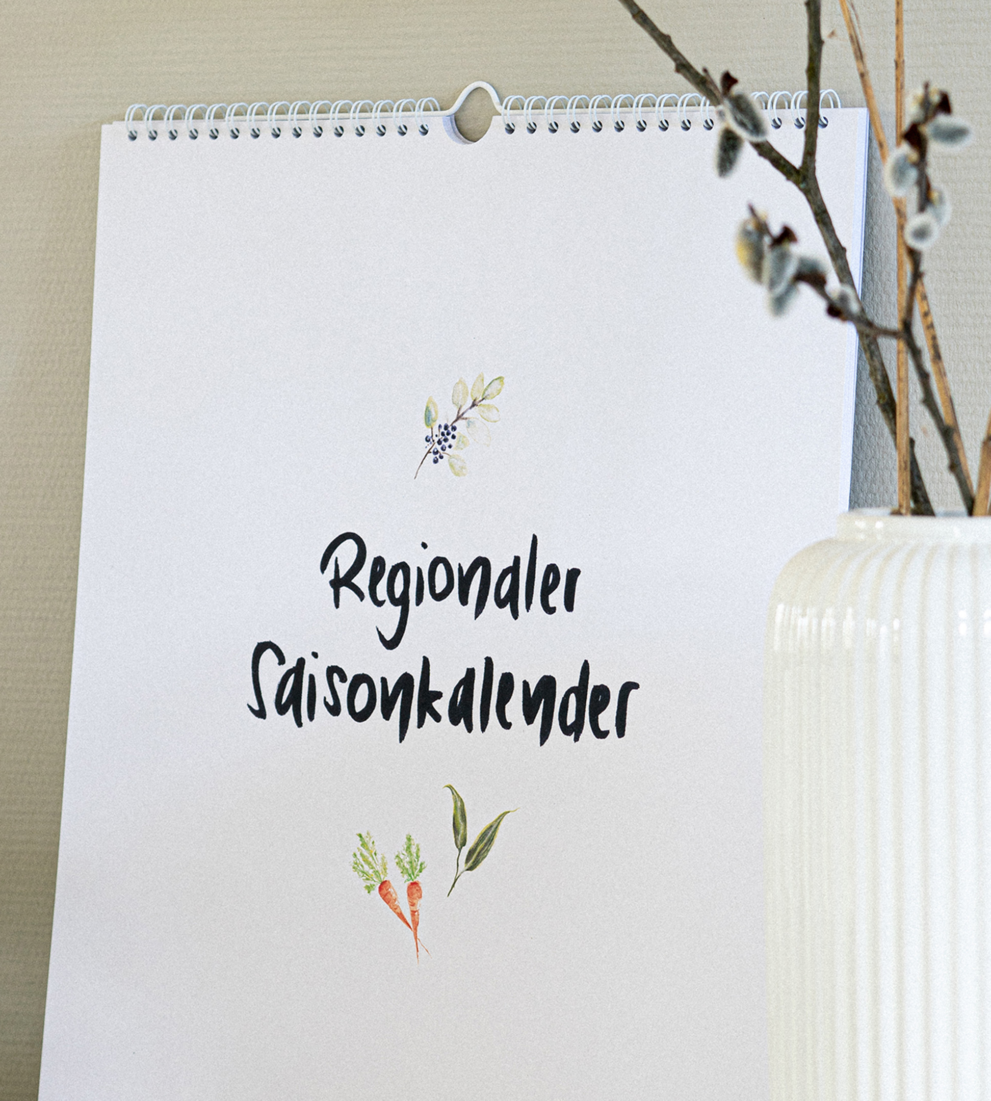 Ein handgezeichneter Saisonkalender mit regionalem Gemüse und Obst von Jana Enderle, welcher auf der Plattform Etsy in DIN A5 und DIN A4 verkauft wird.