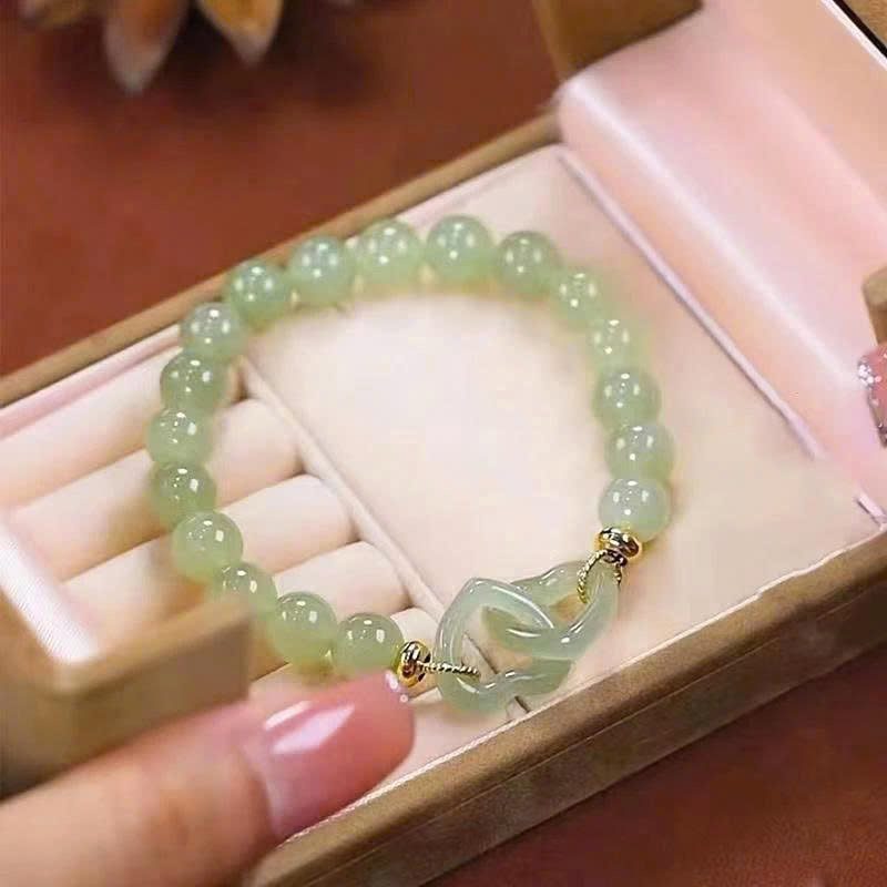 Chuỗi ngọc bích khắc
