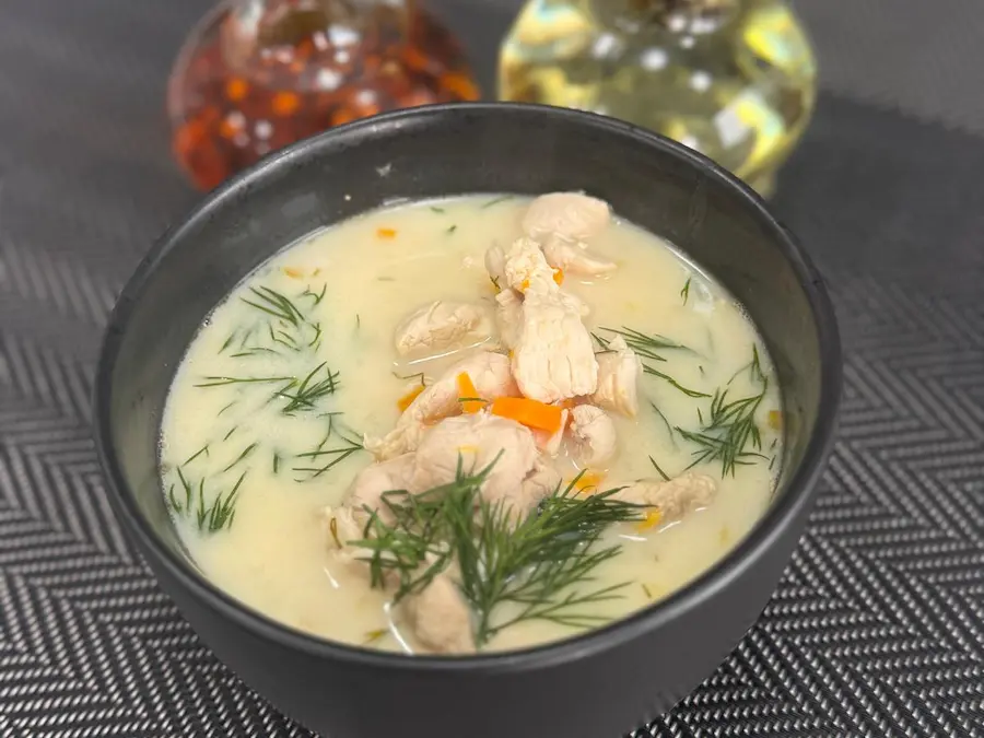 Imagine din meniu cu Ciorba de pui a la grec