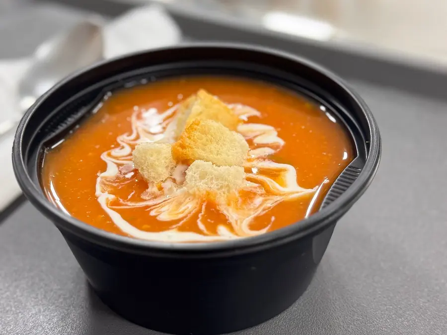 Imagine din meniu cu Crema de rosii cu crutoane