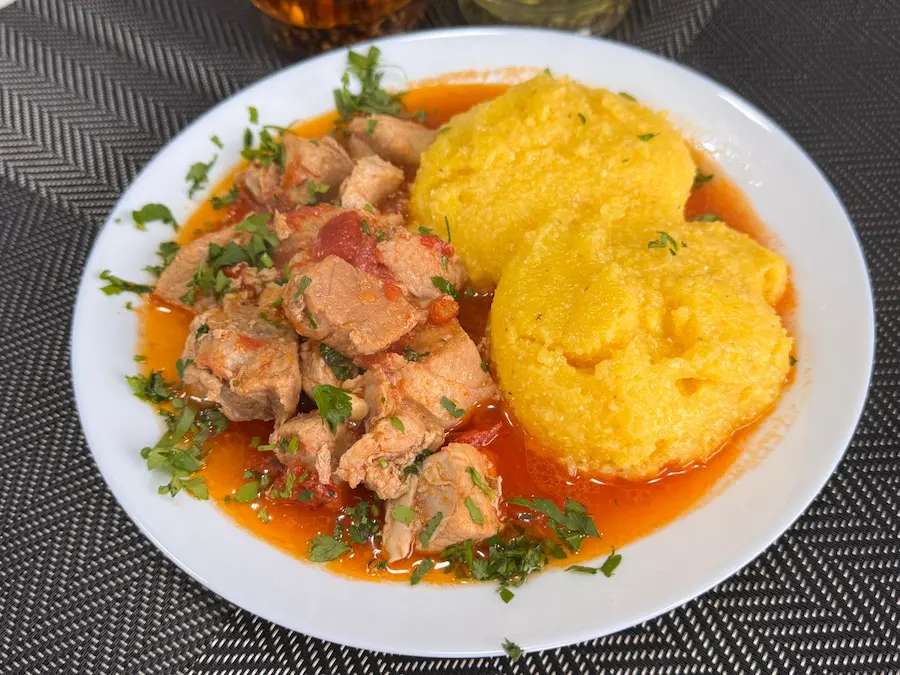 Imagine din meniu cu Ostropel de porc