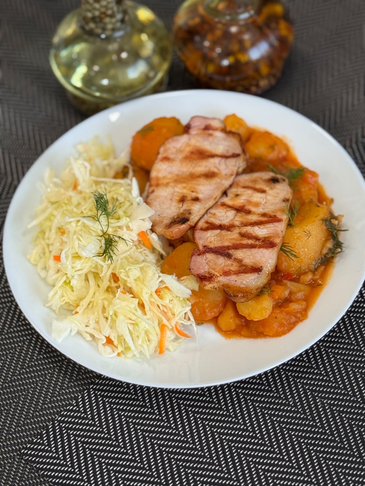 Imagine din meniu cu Tocăniță de cartofi cu carne de porc