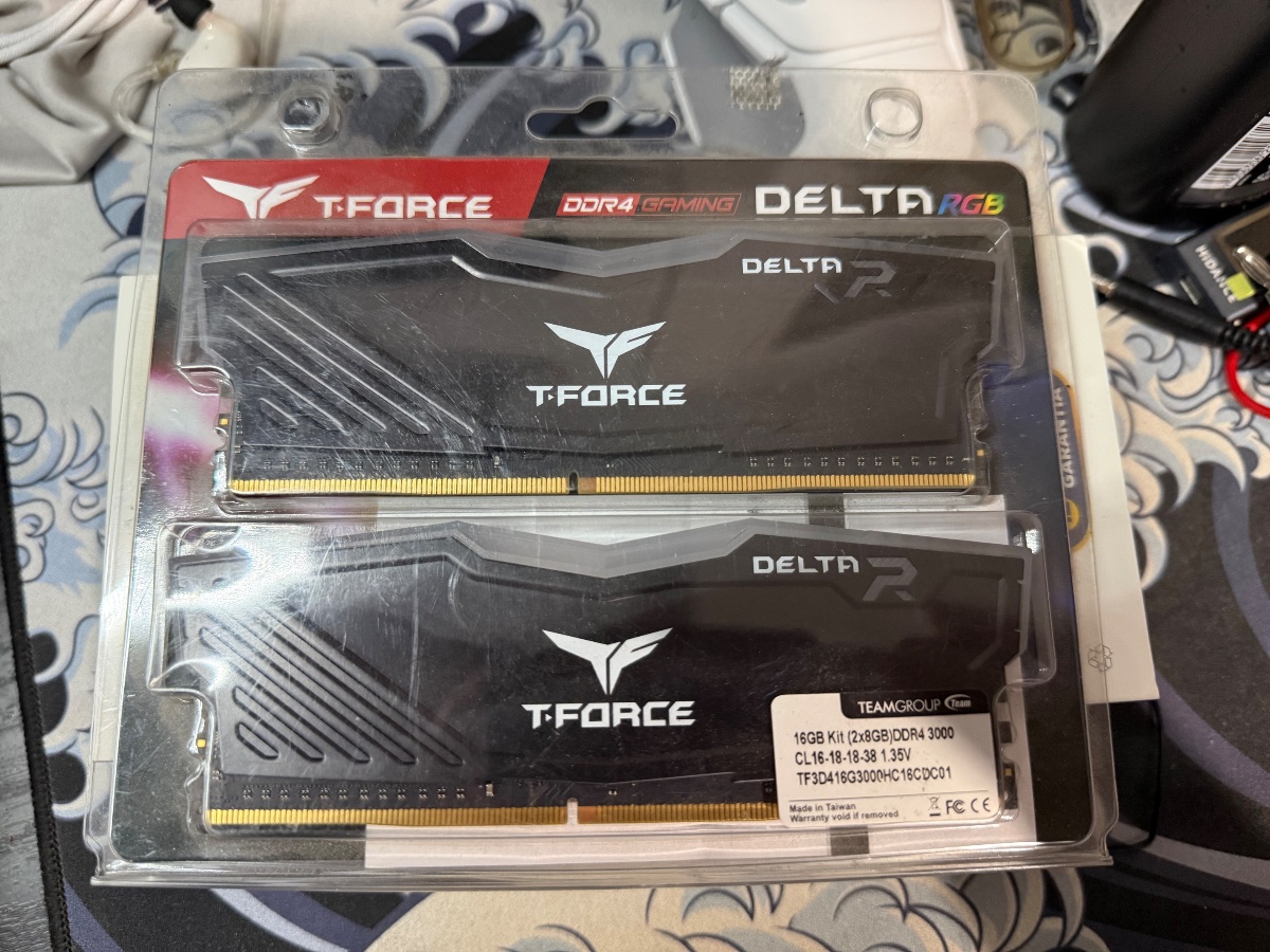Memorias RAM 16GB(2x8GB) 3000Mhz DDR4 T-Force RGB  en Culiacán, Sinaloa