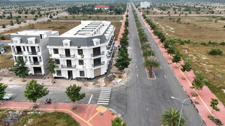 Nhà phố tại dự án Mega City 2