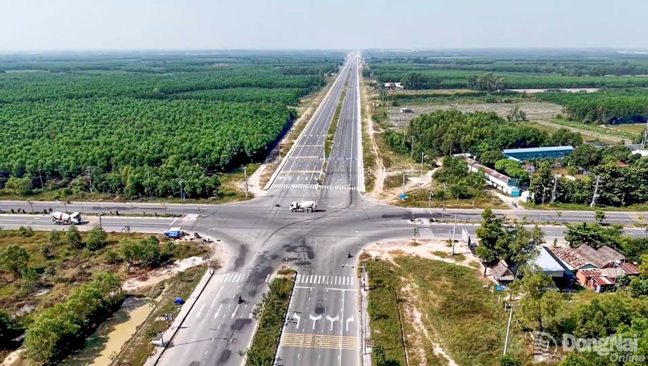 Hạ tầng giao thông và đường vào khu đất tại Nhơn Trạch
