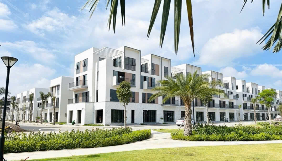 Hình ảnh thực tế mẫu nhà phố hiện đại đã xây dựng hoàn thiện tại The Link City Dầu Giây