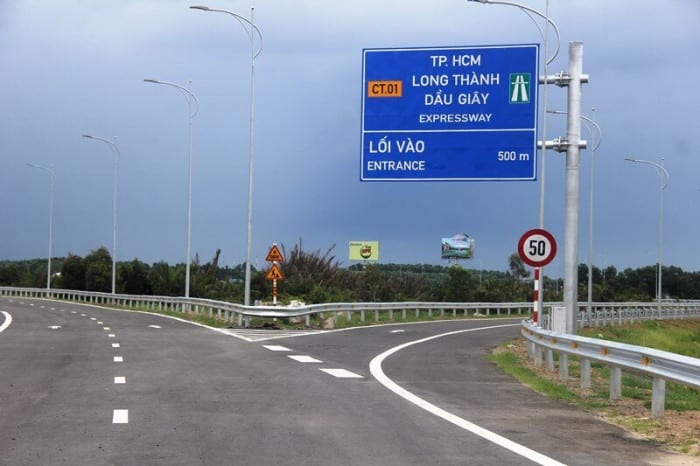 Nút giao cao tốc biển chỉ đường Dầu Giây Thống Nhất Đồng Nai