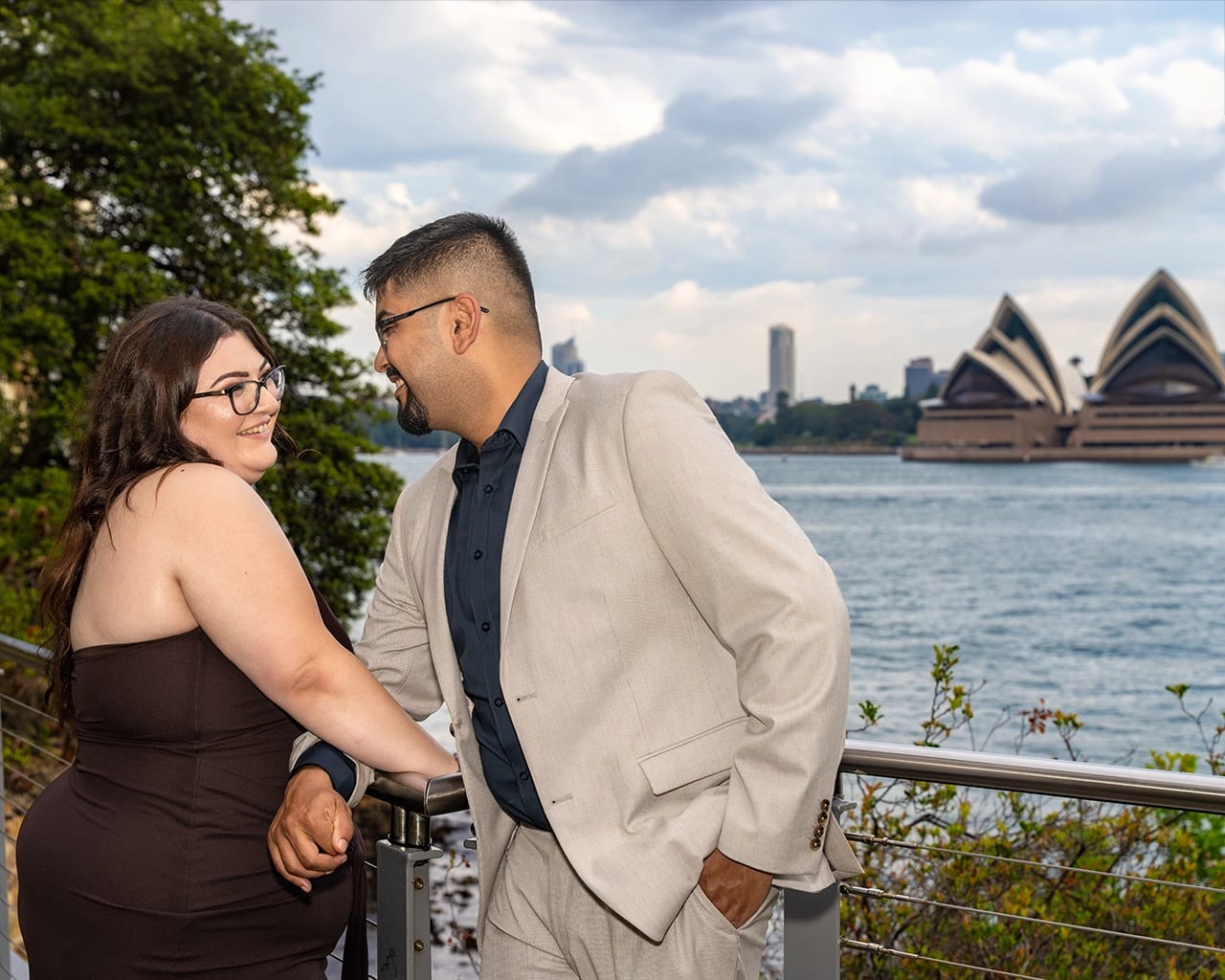 Sydney proposal photographer — Opera House couple portrait Kirribilli
