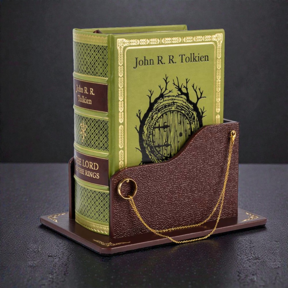 The book "The Lord of the rings" Книга Володар перснів англійською мовою