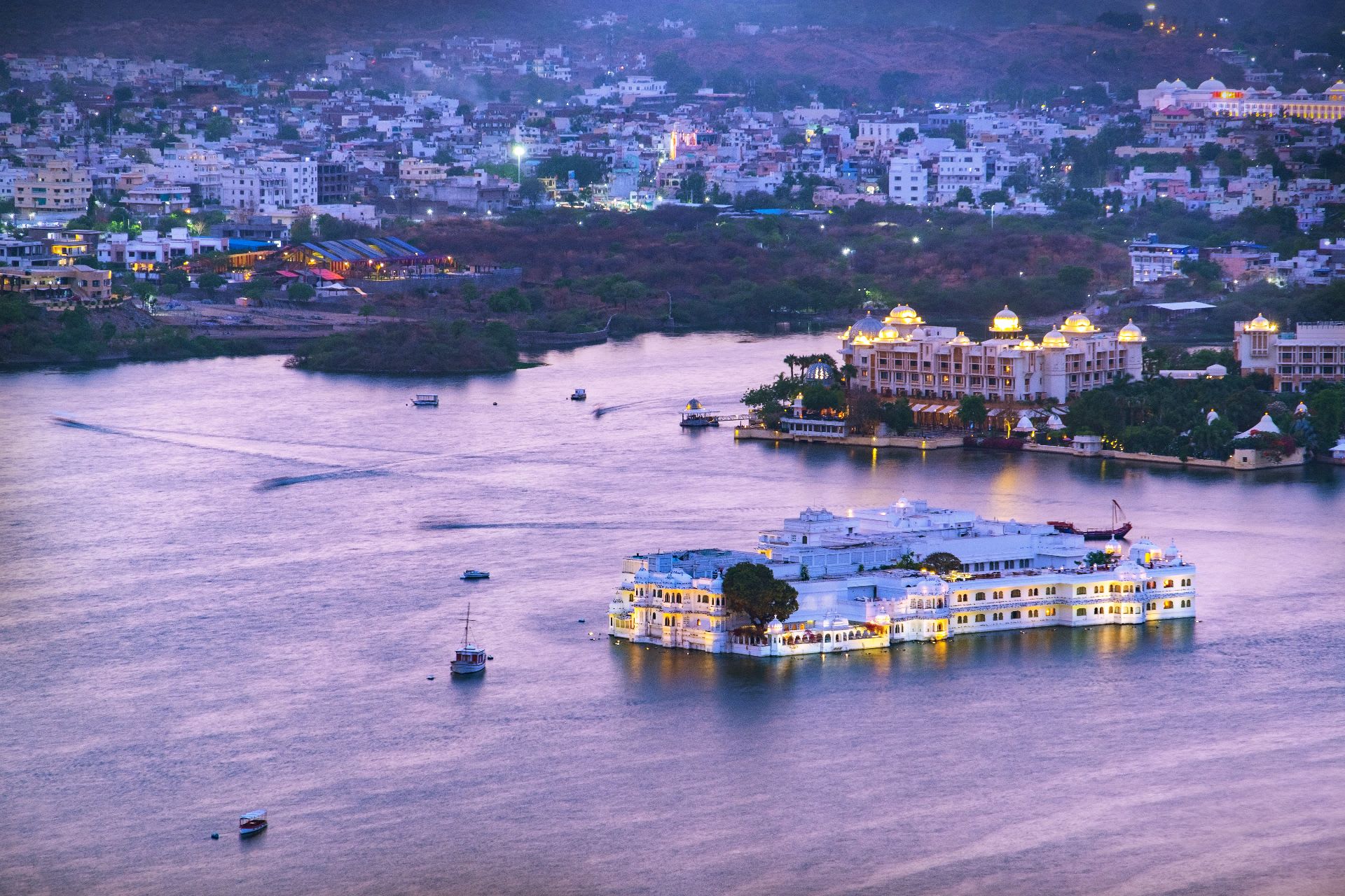 a scenic view of lake pichola of udaipur