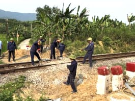 Khẩn cấp: Xử lý dứt điểm lối đi tự mở qua đường sắt, đảm bảo an toàn! Xử lý dứt điểm, không để phát sinh lối đi tự mở qua đường sắt