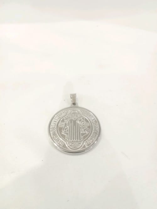 Liontin Benedictus Silver 3 Cm