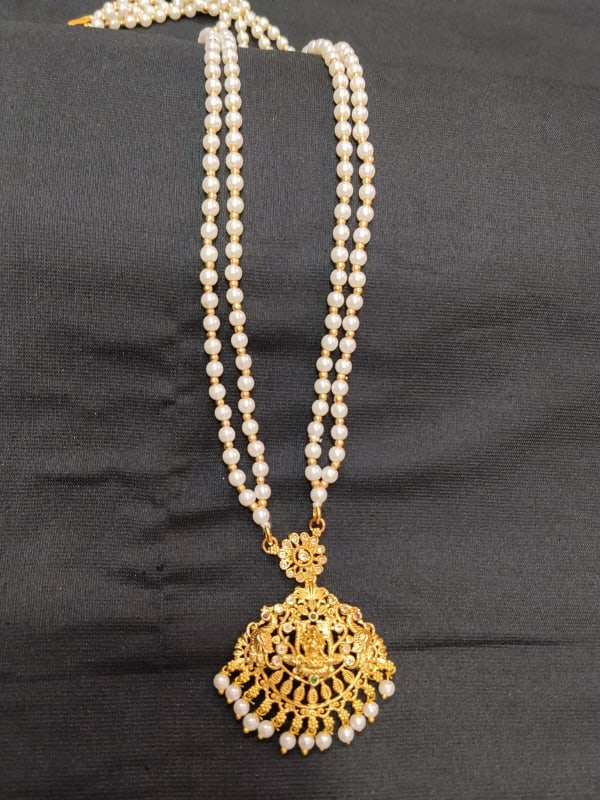 White long beads haram_1 - Haaram