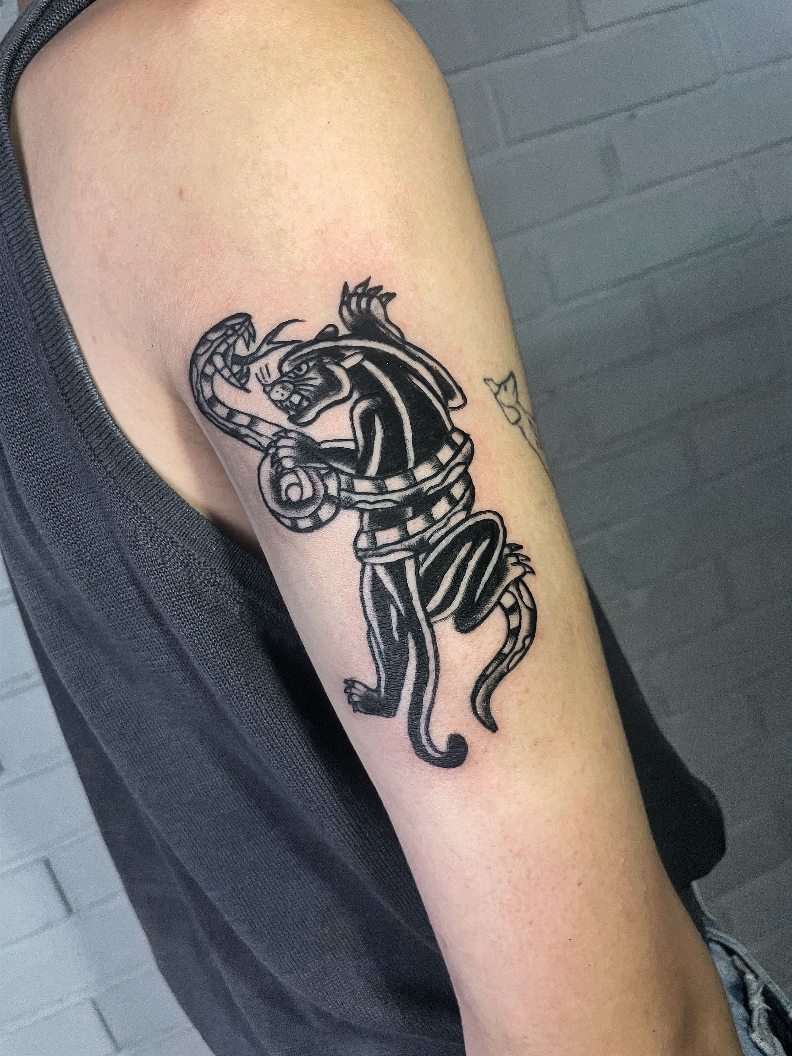 Tatuagem 5 por fabinleaotattoo em Belo Horizonte