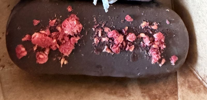 Vegan raspberry dark chocolate bars