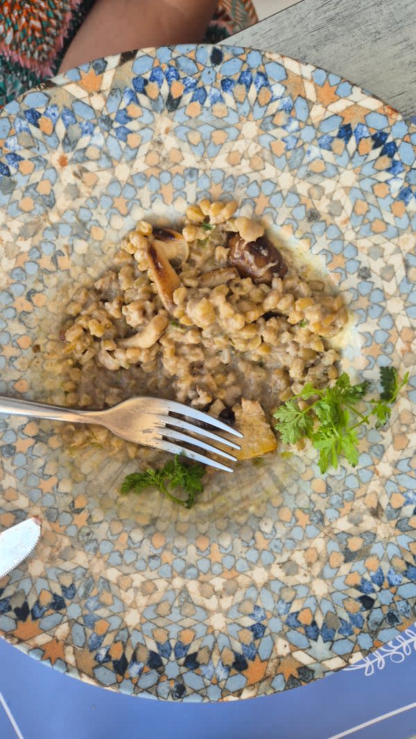 Creamy barley risotto with wild mushrooms