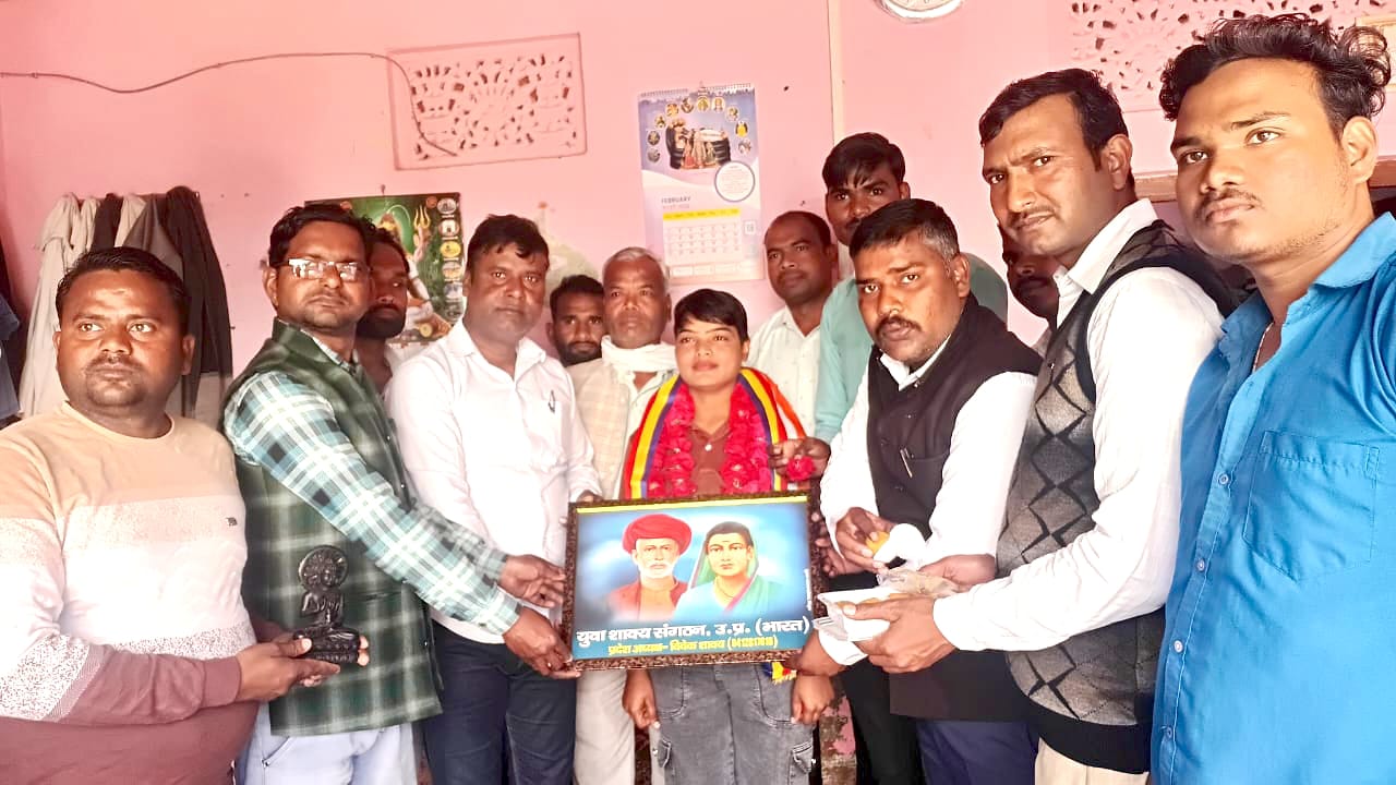 Jaswant Nager News: प्रशिक्षण पूर्ण कर गांव लौटीं अग्निवीर तृप्ति शाक्य का सम्मान