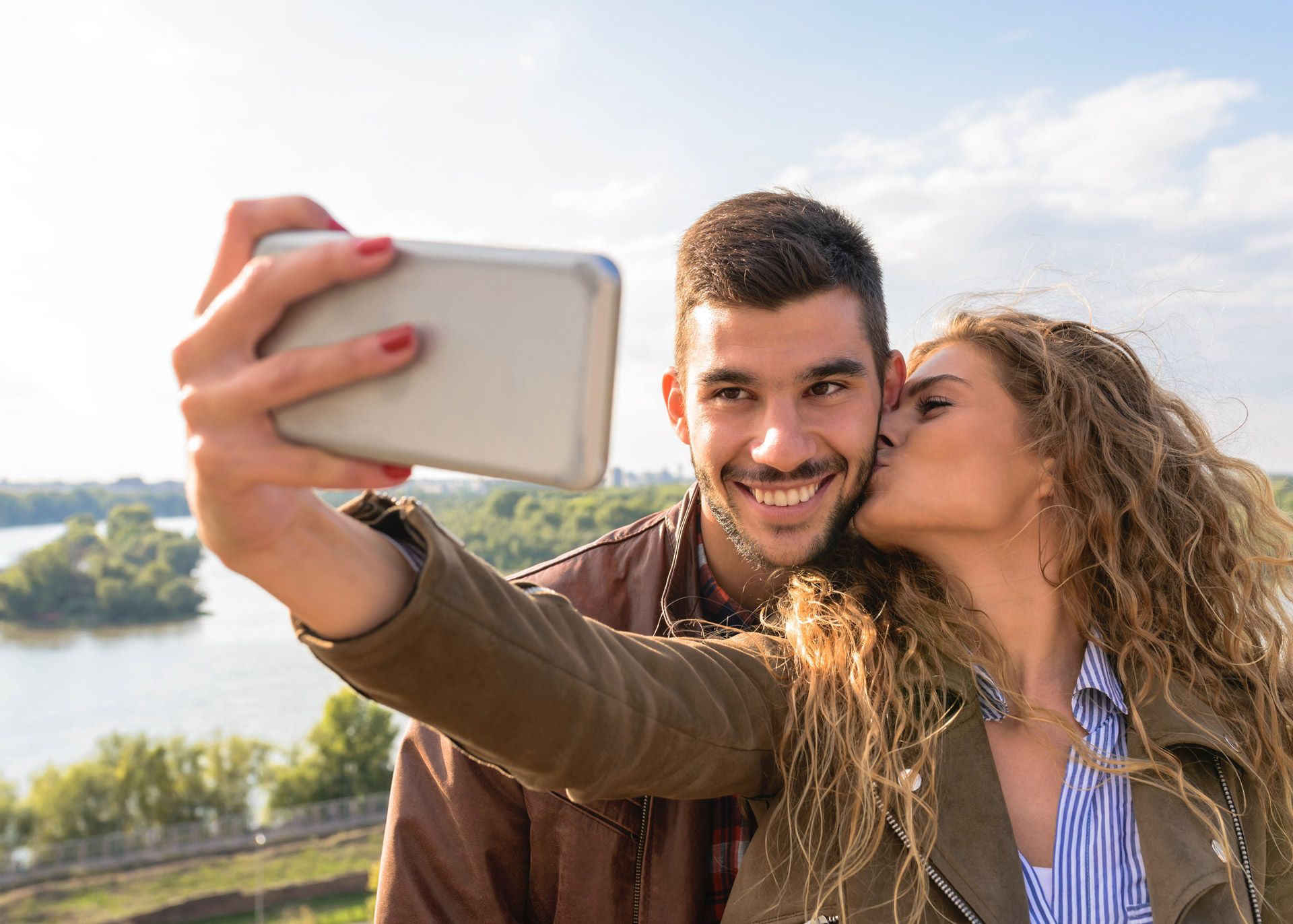 Love Vs Infatuation How To Tell The Difference Go Dates